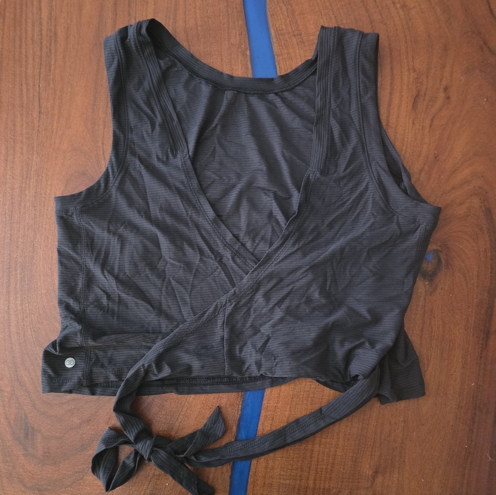 Sporty Black Wrap Crop Top Calia Size XL